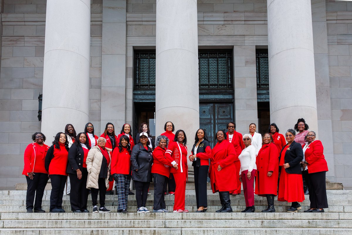 SenatorNobles's tweet photo. Honored to be at the Capitol with my Sorors of Delta Sigma Theta for African American Legislative Day. ❤️🤍

Service, sisterhood, and social action in action. Grateful for this legacy and the advocacy we carry. 🫶🏾 https://t.co/7UeuzR6dZY