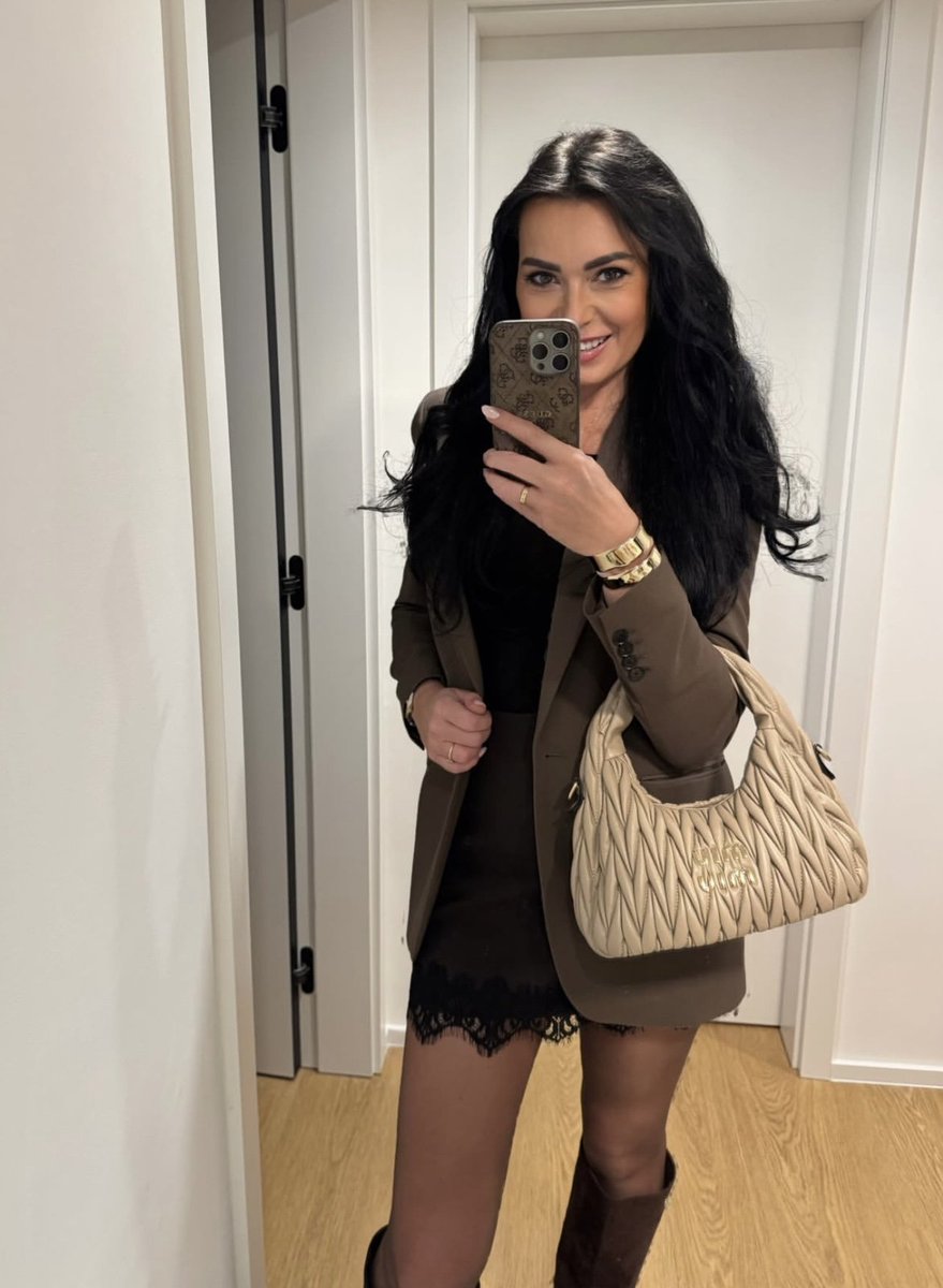 Sarah Hickey tweet media