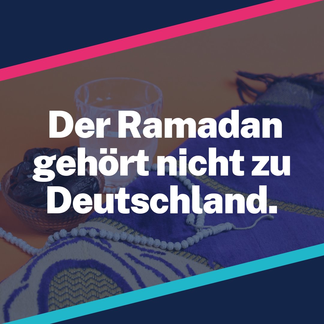 Fred8759's tweet photo. #Ramadan
Es wird nicht gegessen,getrunken,Sex gemacht und hoffentlich auch nicht gemessert!
Ramadan gehört nicht zu Deutschland! https://t.co/lPbEeNlpy7