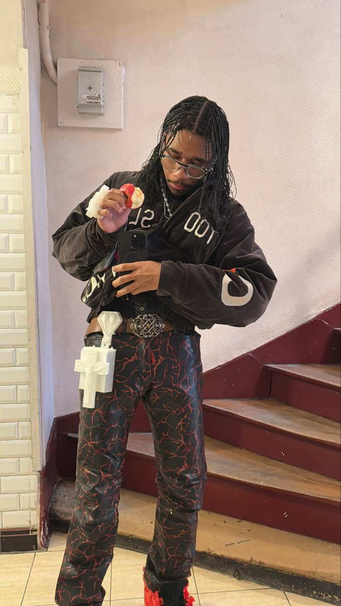 kristopher kites. tweet media