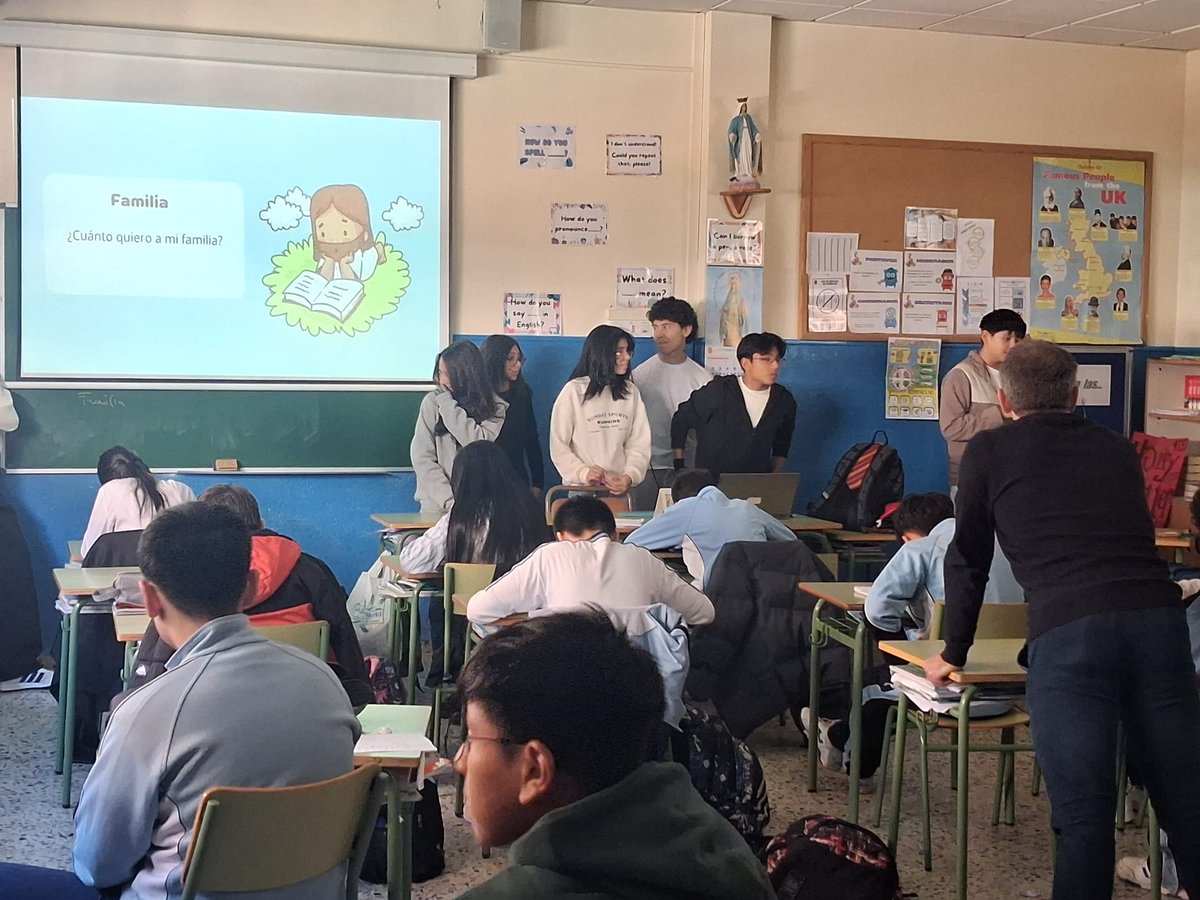 StaMMicaela's tweet photo. Tutoría sobre cuaresma y la ceniza, realizada por los alumnos de 3A y 3 B para los alumnos de secundaria
#colegioshhc
#educaciónvicenciana https://t.co/AiDWSkYBxg