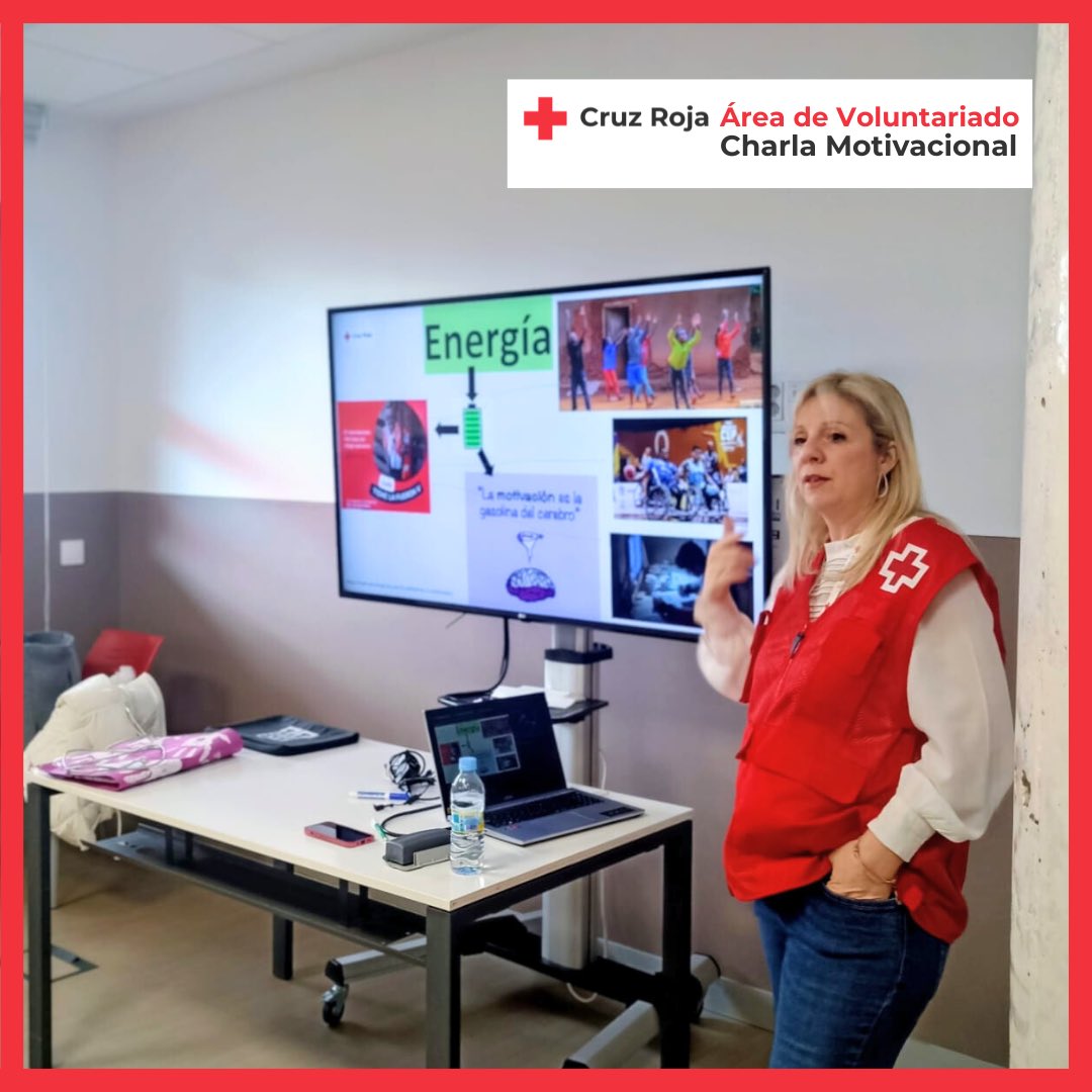 Hoy, en el Área de Voluntariado, compartimos una charla motivacional con el voluntariado de Cruz Roja sobre autocuidado, autoconocimiento y bienestar emocional. Un espacio cercano para reflexionar, cuidarnos y seguir cuidando, reforzando motivación y sentimiento de pertenencia.
