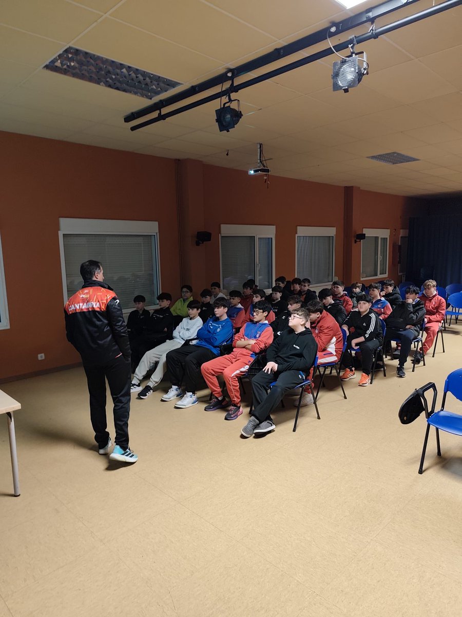 Fed. Cántabra de BM tweet media