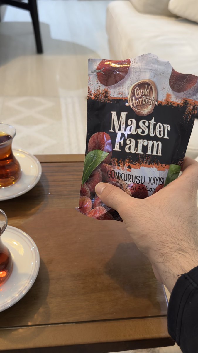 nuhiyyu's tweet photo. @Goldharvest_tr merhaba iyi akşamlar ramazanımız şansızlıkla başladı yardımcı olur musunuz? 🙏 ürünü yeni açmamıza rağmen ve skt si 13/05/2026 rağmen böyle bir durumla karşılaştık. ürün parti no 13 4 0530 https://t.co/nh3Ee6Fbqy