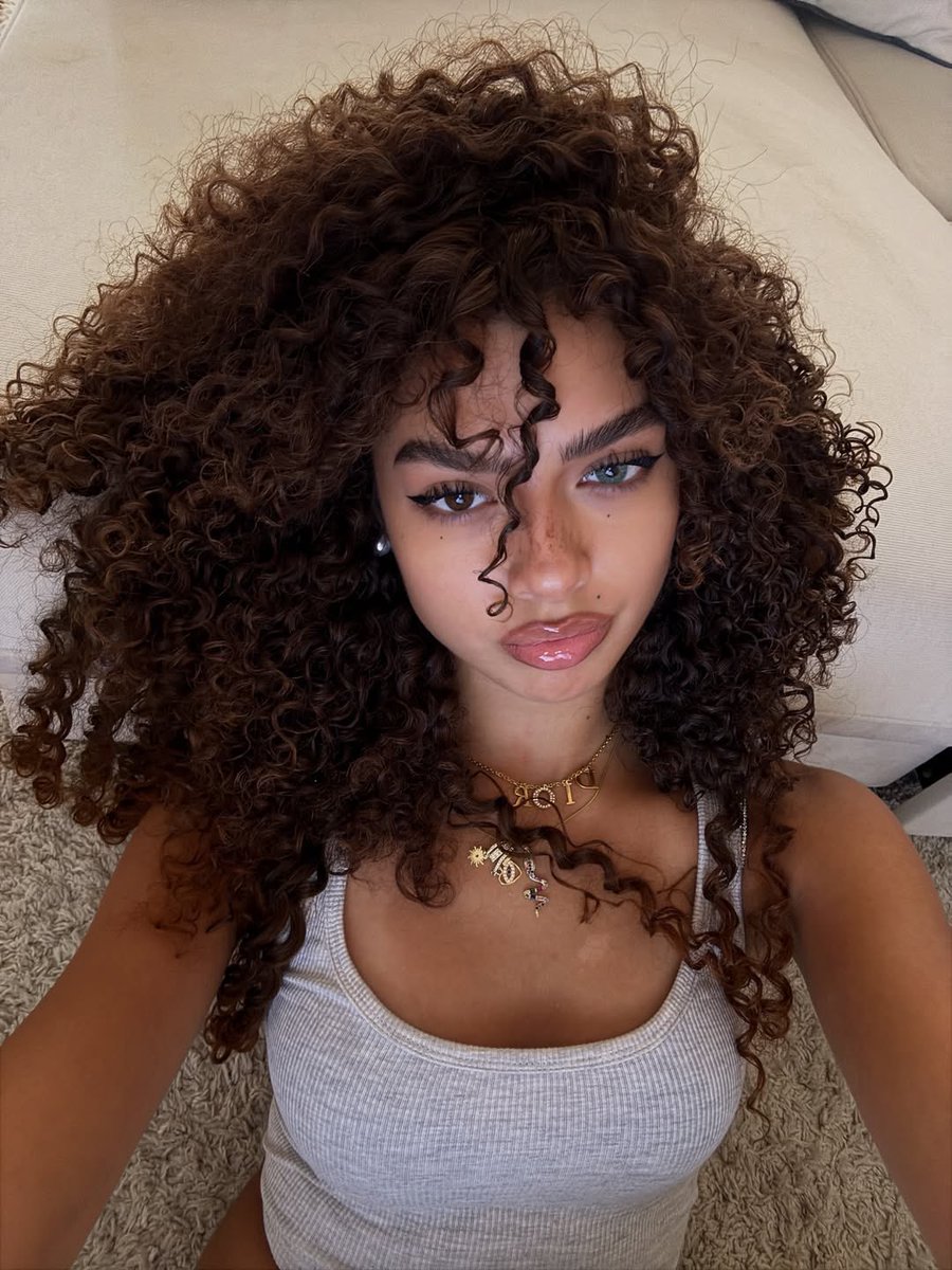 𝒱𝘦𝘳𝘰̂𝘯𝘪𝘤𝘢 tweet media