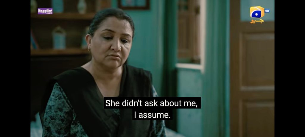 Interesting how #AikAurPakeezah portrays Aliya seeing Pakeezah more as her husband’s daughter than her own, shaped by the bond they once shared.

Typically, the burden of disciplining is often on mothers, fathers reward, &amp; sometimes that makes mothers feel like they come second.