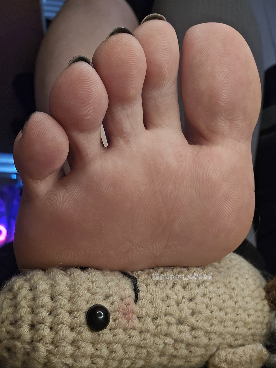 Get stepped on dork ♥️