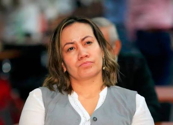 Este moscorrofio también es culpable de lo que está pasando
Ni un voto por esta cómplice del asesinato de colombianos por falta de medicamentos