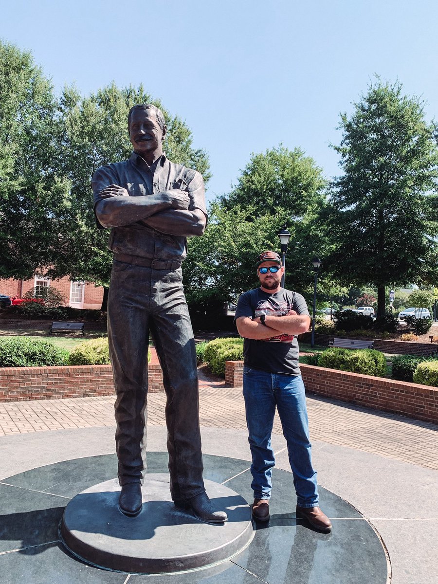 CoreyJ62's tweet photo. 25 years ago we lost the greatest stock car driver there ever was. I miss him every single day. Yall always remember to Raise hell and praise Dale! #intimidator #daleyeah https://t.co/FdGICjGAVW