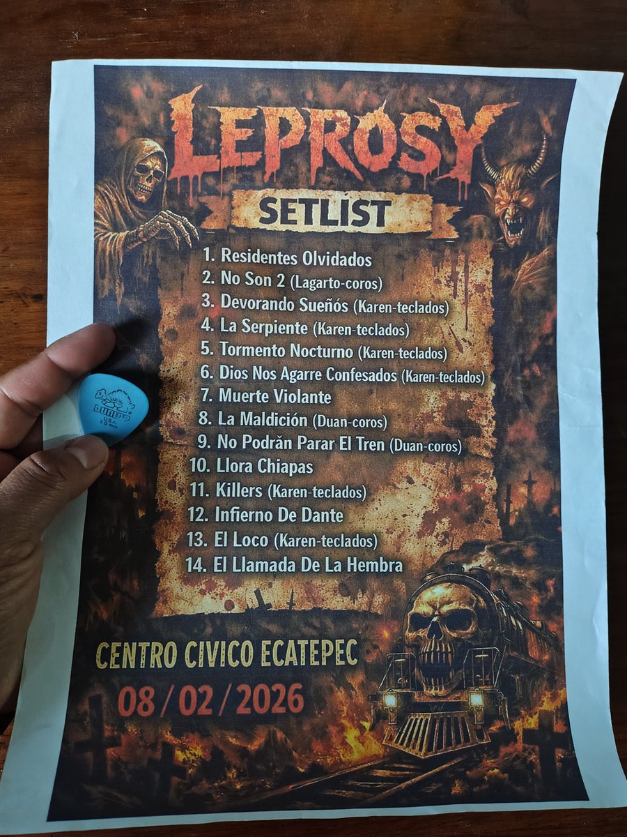 HanniRhoM's tweet photo. #Leprosyaniversario 😎🔥#setlist #plumilla 🎸
#enelmalditorockandroll🤘🏽🎸 #residentesolvidados 🦖👹🔥 https://t.co/mfNZNwylf2