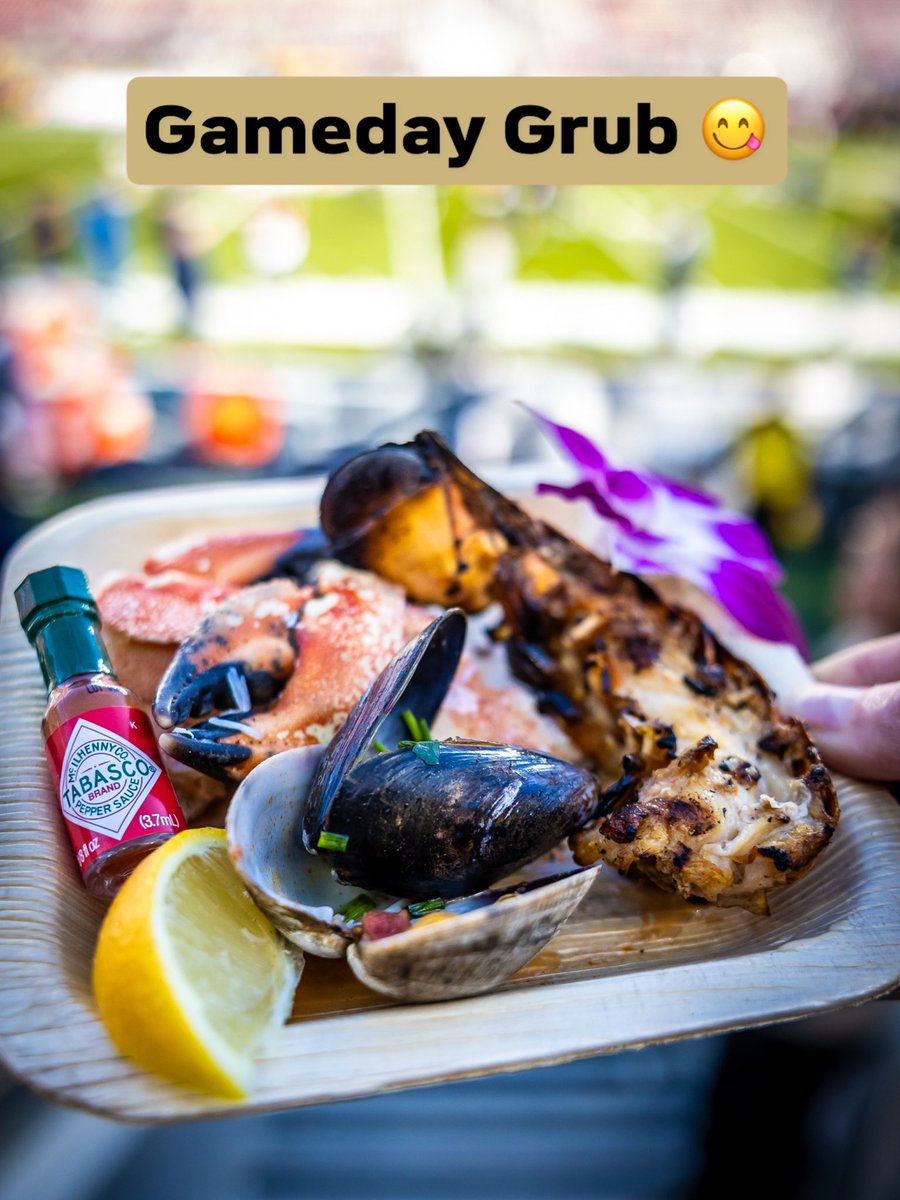 onlocationexp's tweet image. Trust us, the foodie in your crew left #SuperBowlLX happy if the squad was #OnLocation 🙌