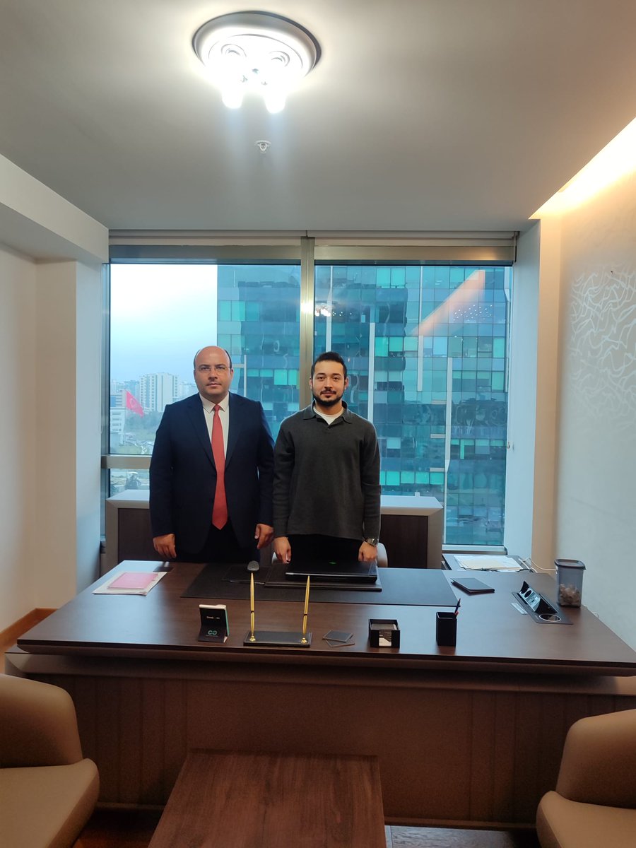 Yönetim Kurulu Başkanımız Yasin KADAKAL, dernek üyemiz Mimar Enes Çelik'in Bahçelievler Nish İstanbulda yeni kurduğu Çelik Proje ofisine hayırlı olsun ziyaretinde bulundu. Misafirperverliği dolayısıyla kendisine teşekkür ederiz.