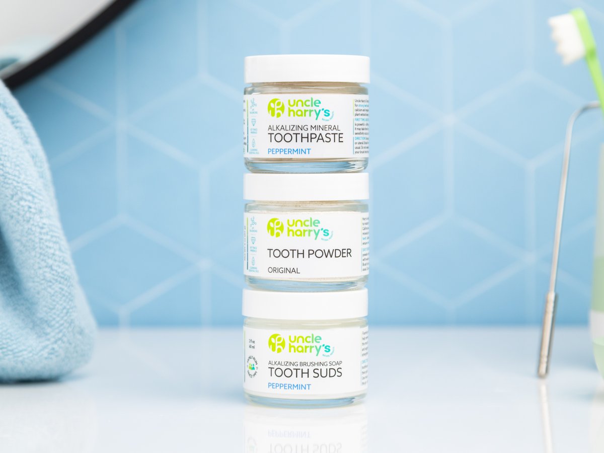 uncle_harrys's tweet image. All of our daily tooth cleansers promote remineralization of tooth enamel, each with a unique formula and approach to leave your mouth feeling fresh and clean.

#UncleHarrys  #Toothpaste #ToothPowder #ToothSuds #Brushing #Remineralization #OralCare #Peppermint #OralCare #Natural