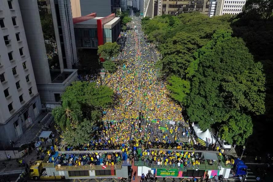 🚨CONFIRA: Flávio Bolsonaro anuncia presença em manifestação ‘Acorda Brasil’, na Avenida Paulista no dia 1º de março.