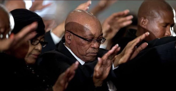 PulseOnX's tweet photo. I was busy counting my debts and I heard that Orlando Pirates is losing🤣🤣🤣 https://t.co/PtuMS5WOhu