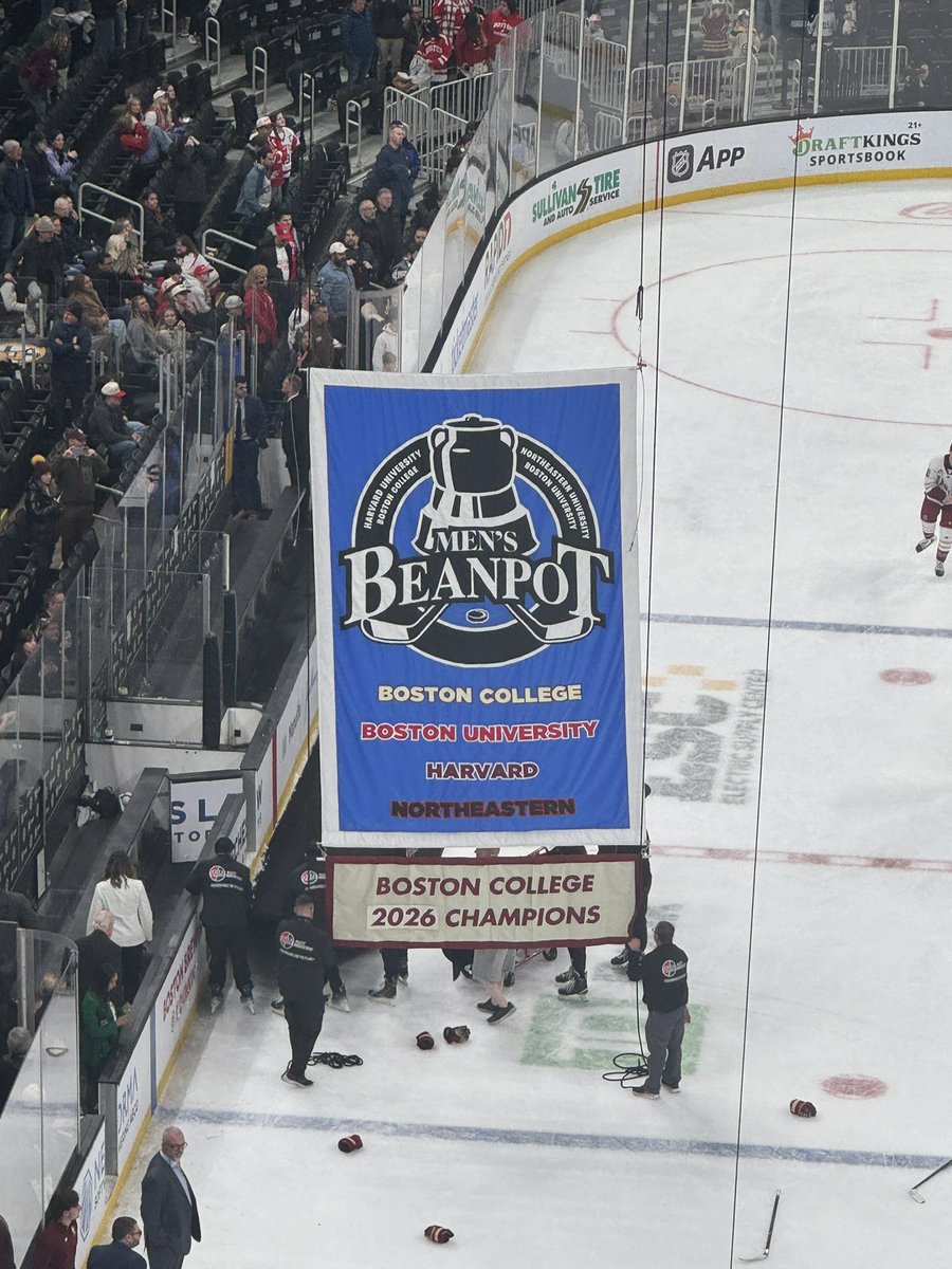 JerryYorkBurner's tweet photo. @BU_Hockey5 Yo what? https://t.co/XrdI7yb152