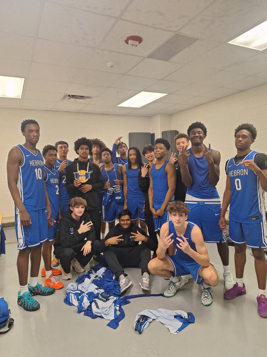 Jordan_Windholz's tweet photo. SEASON FINISHED THE RIGHT WAY 🙌🏆

TOUGHNESS AWARD? That goes to the ENTIRE TEAM. No debate. 🥊

🔸 PLAYER OF THE GAME 🔸
JAVONYAE BROUSSARD 🚨

Broussard. The whole team. This is how you close a season. CHAMPION MINDSET only. 🏆🔥 the Culture 📈

#LoveWins #BTW https://t.co/MQqJVFfa6h