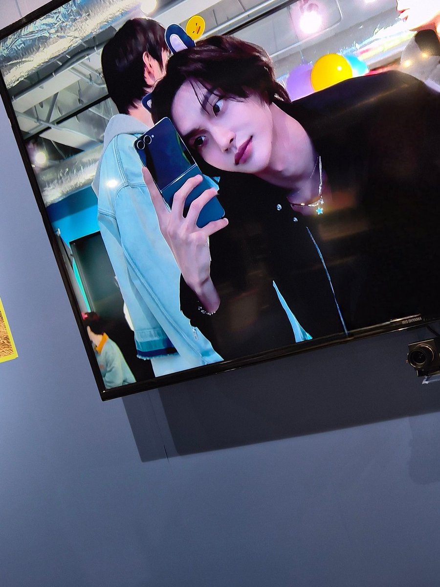 ไพรเวทบัทนอทซีเคร็ท eiei ;)