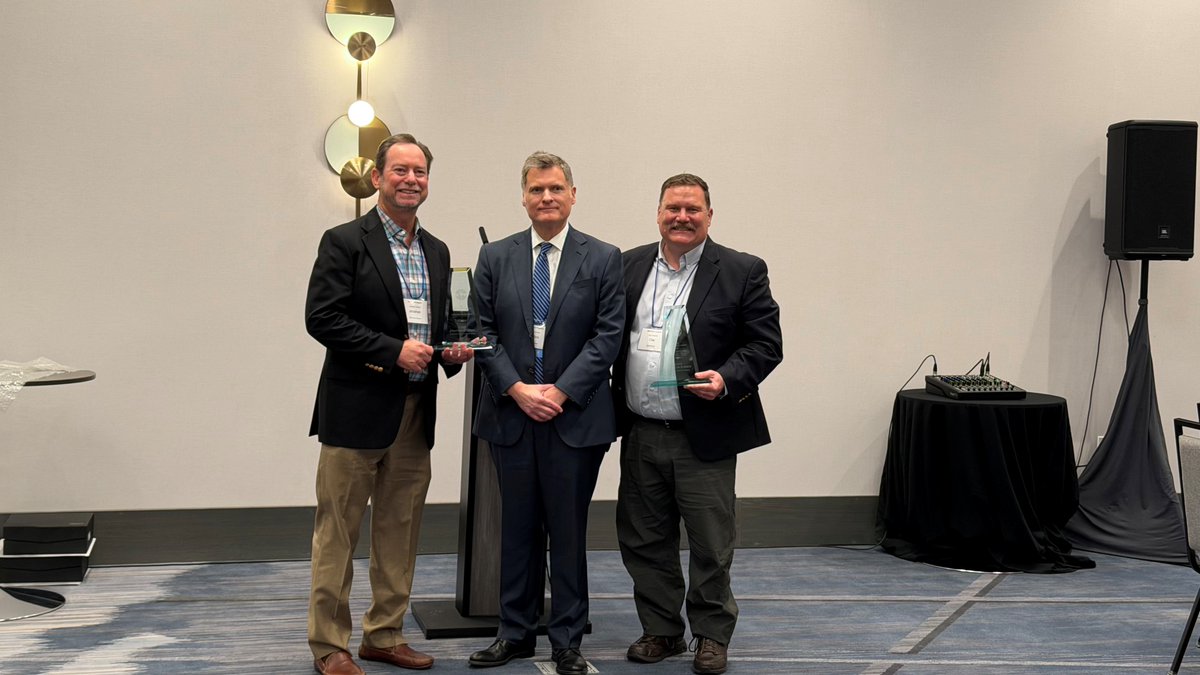 4dca_flcourts's tweet photo. Congratulations to @4dca_flcourts Judge Jonathan Gerber and @1dca_flcourts Judge Clay Roberts for receiving the 2026 Chief Justice Award for Judicial Excellence at the District Court of Appeal Conference — well deserved! https://t.co/Ae3PpuAI90