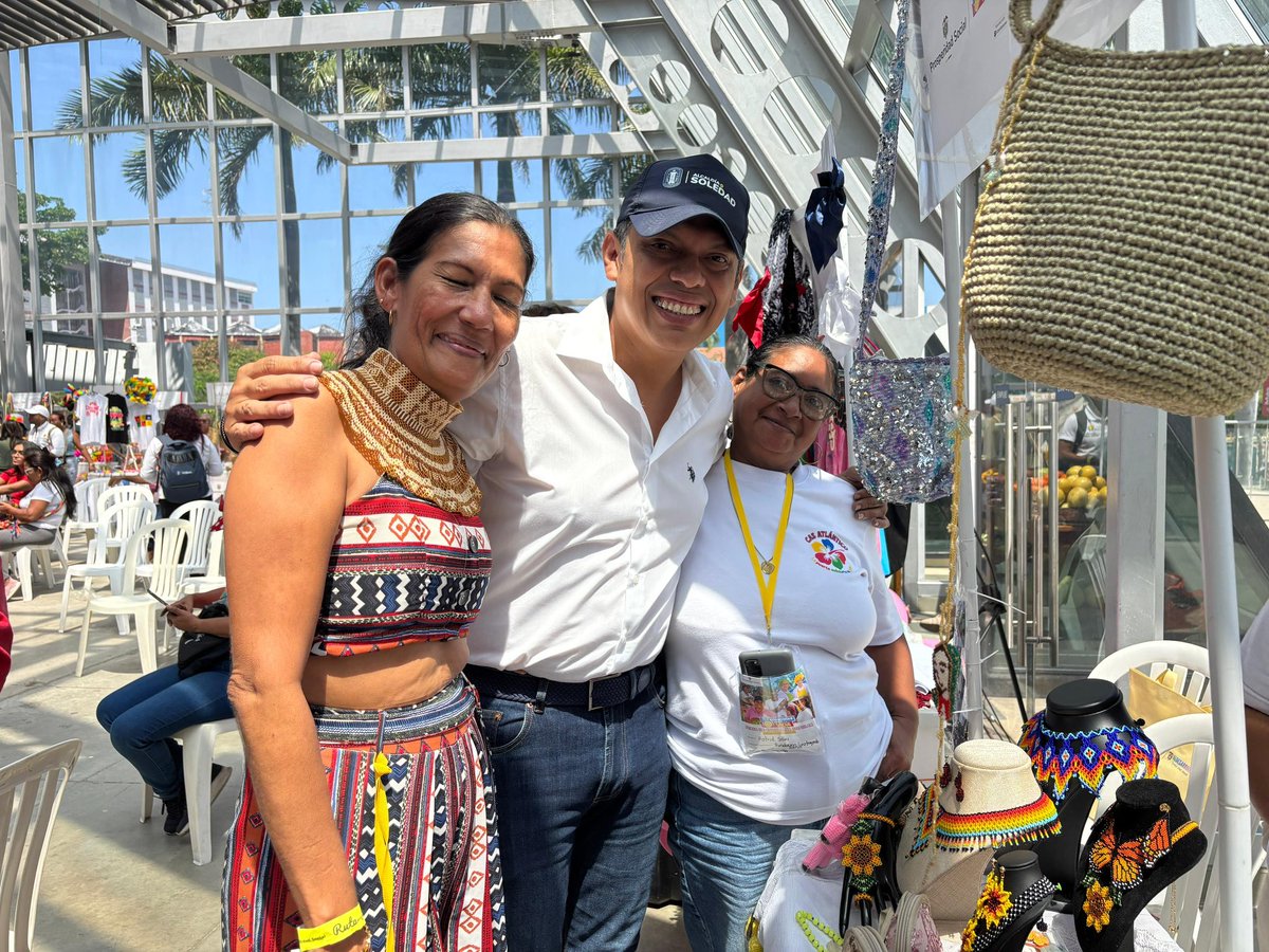 💰✨ Soledad se fortalece con la Feria de Economía Popular

50 emprendedores del municipio participaron en “Oficios, Vida y Carnaval”, recibiendo apoyo y espacios de comercialización gracias a Prosperidad Social.

📊 244 unidades productivas beneficiadas en 22 municipios del