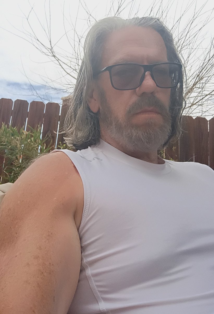 mbunker's tweet photo. Left, me at 49. Right, me at 59. I don't know. Maybe she's right https://t.co/IpvGoTJSA3