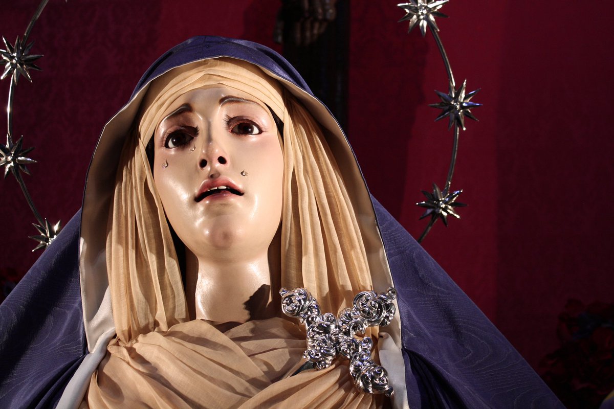 EstudiantesMad's tweet photo. ⚫️ ATAVÍO ⚫️ 

Hoy miércoles de ceniza María Santísima Inmaculada Madre de la Iglesia ha sido vestida de hebrea para esta cuaresma, gracias una vez más a nuestro querido @paquili1 a quiene estamos enormemente agradecidos por su labor. 

#EstudiantesMadrid https://t.co/IB7IrggnrO