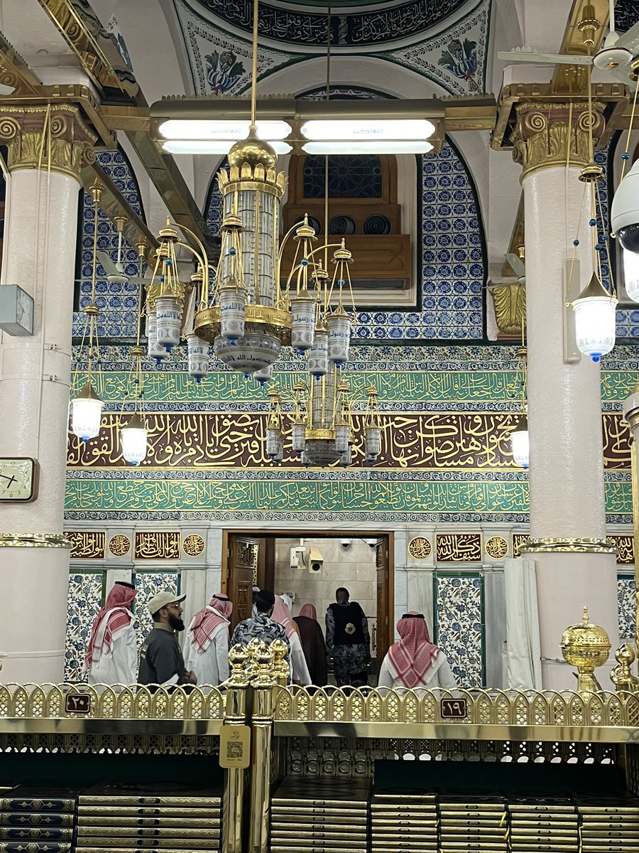 kitkatmilkuat's tweet photo. Alhamdulillah
Iftar hari pertama di raudah dan shalat maghrib di shaf pertama di belakang imam. https://t.co/ROYnBYsb91