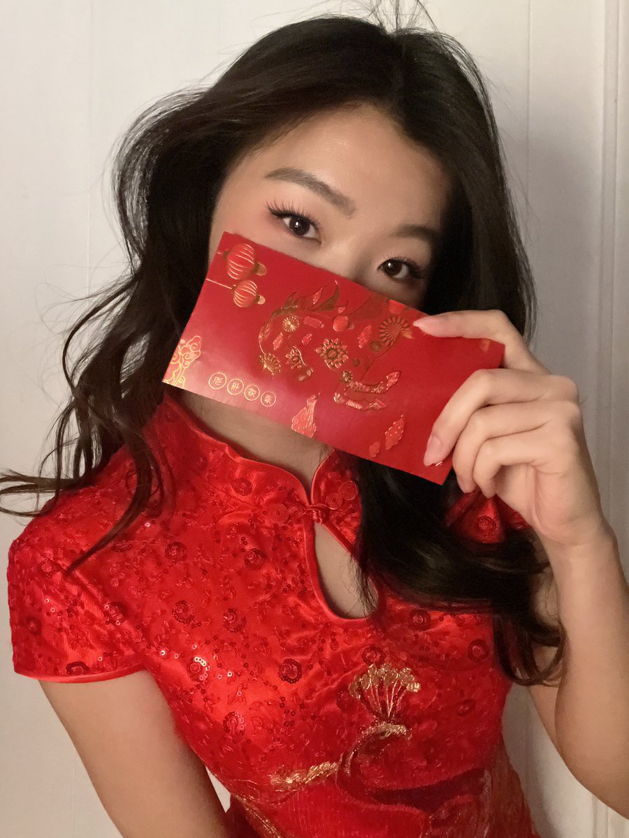 antibloome's tweet image. did you get any li xi this year? 🧧❤️