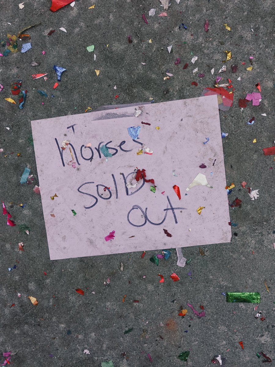 sqeaver's tweet photo. 🐎🐎🐎 https://t.co/UGrqlEkxKv