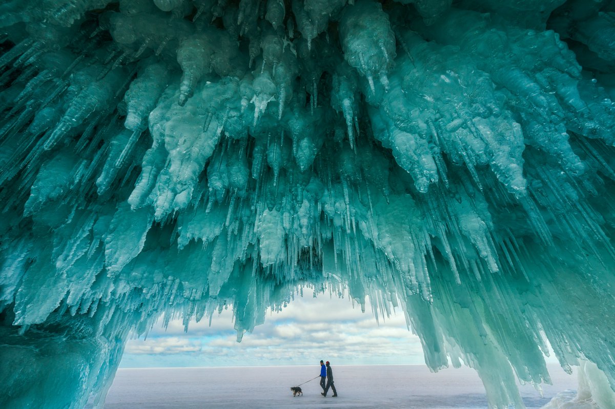 For a brief and unforgettable moment, the Apostle Islands National Lakeshore ice caves returned.

After more than a decade of waiting, visitors stepped onto the frozen edge of Lake Superior to witness extraordinary winter sights.

Photo by Wan Shi | Share The Experience