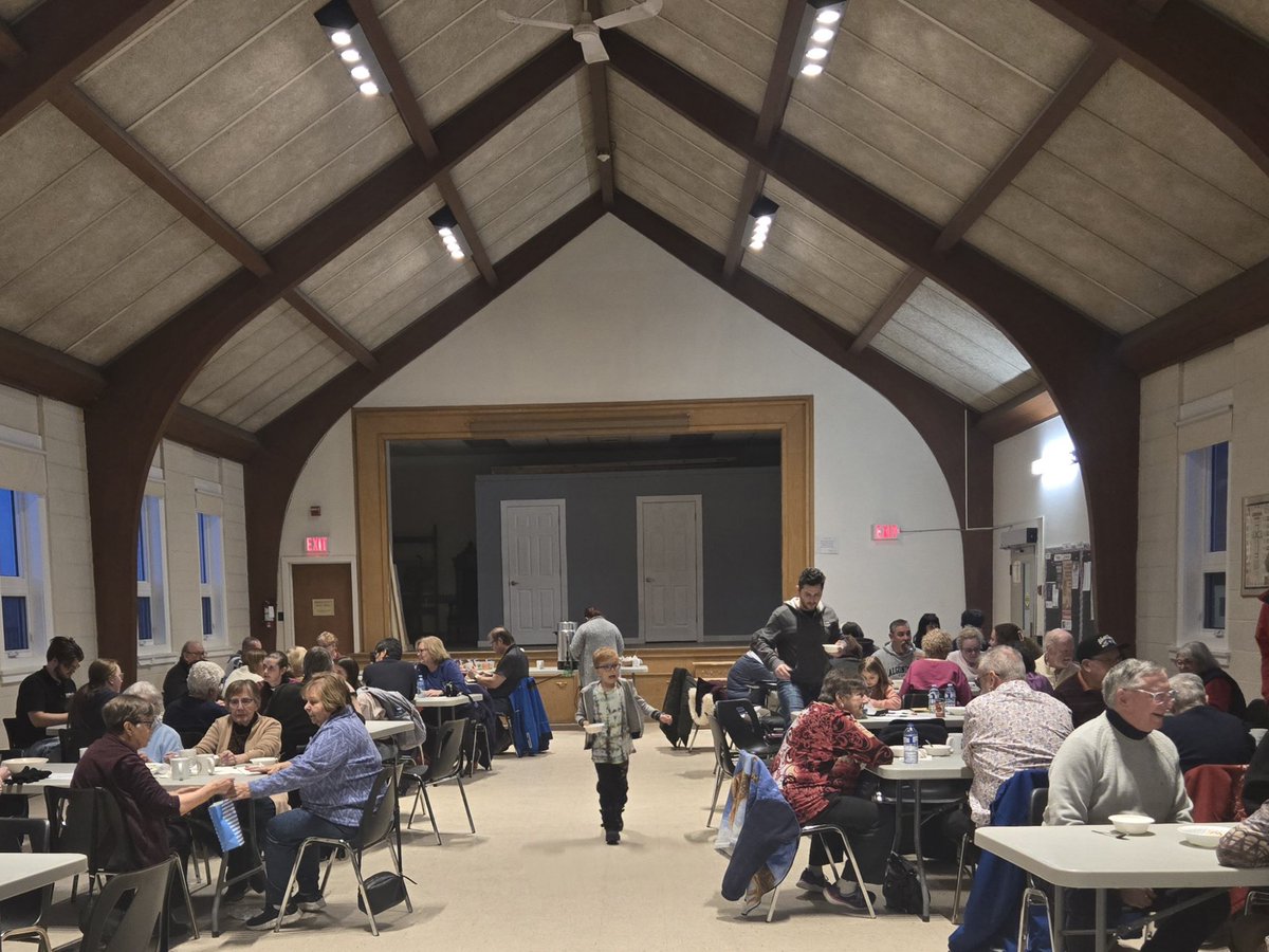 What goes better together than maple syrup on pancakes? A combination of parishoners, visitors and volunteers enjoying fellowship on Shrove Tuesday! Thanks to everyone who took part in this delicious pre-Lenten tradition.