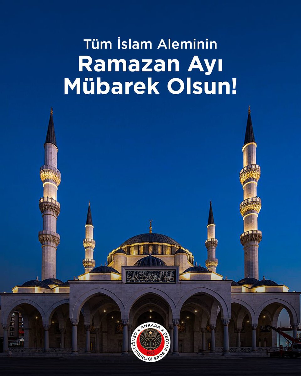 kirmizikara's tweet photo. Ramazan ayının  tüm İslâm âlemi ve camiamıza sağlık, huzur, bereket getirmesini temenni ederiz. Hayırlı Ramazanlar! 🌙✨ https://t.co/av7XYMiq7n