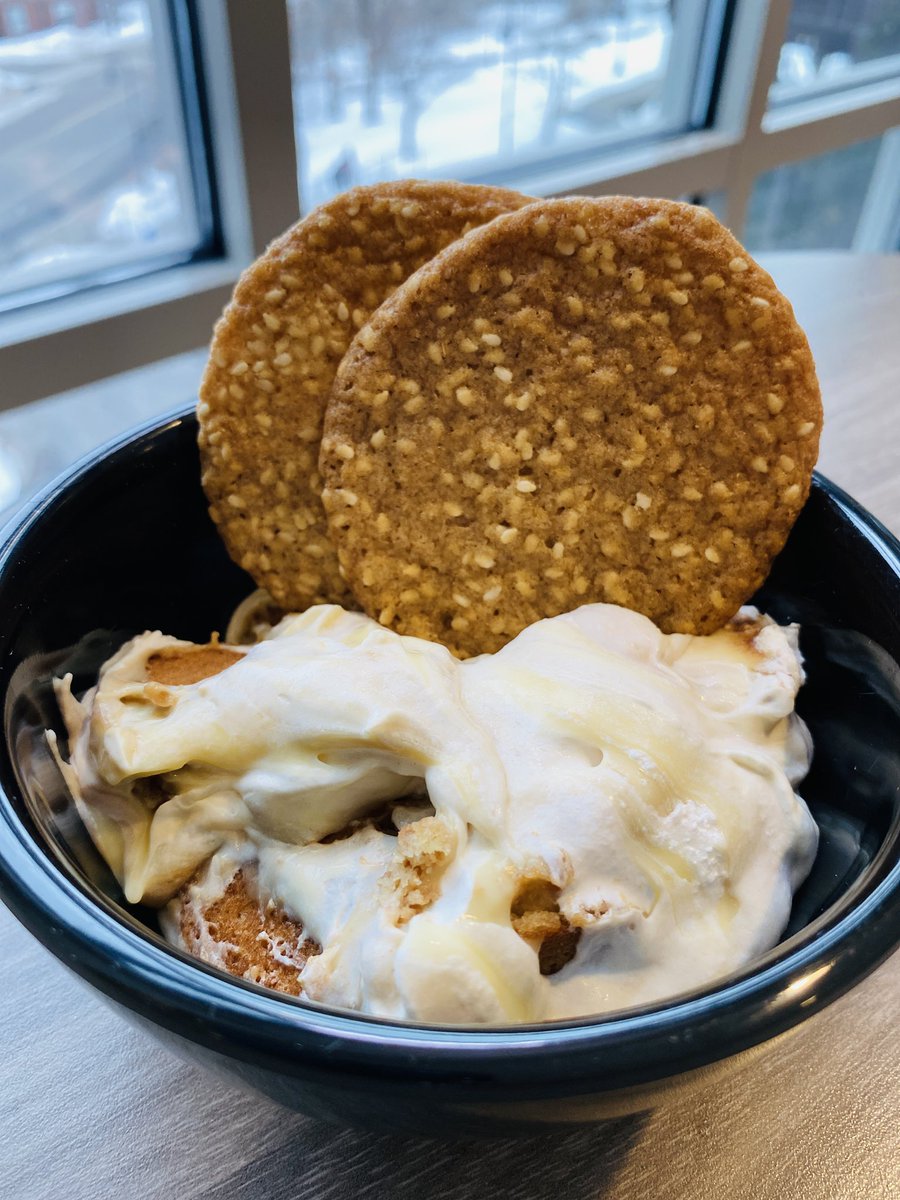 Happening Now! In honor of Black History Month join us TODAY, Wed, 2/18 @ Hoco for lunch starting @ 11am. Enjoy menu items curated in collaboration w/ the UNH Black Student Union like Boston Bay Jerk Chicken, Fried Plantains &amp; Spicy Collard Greens! Menu: bit.ly/3I4yb53