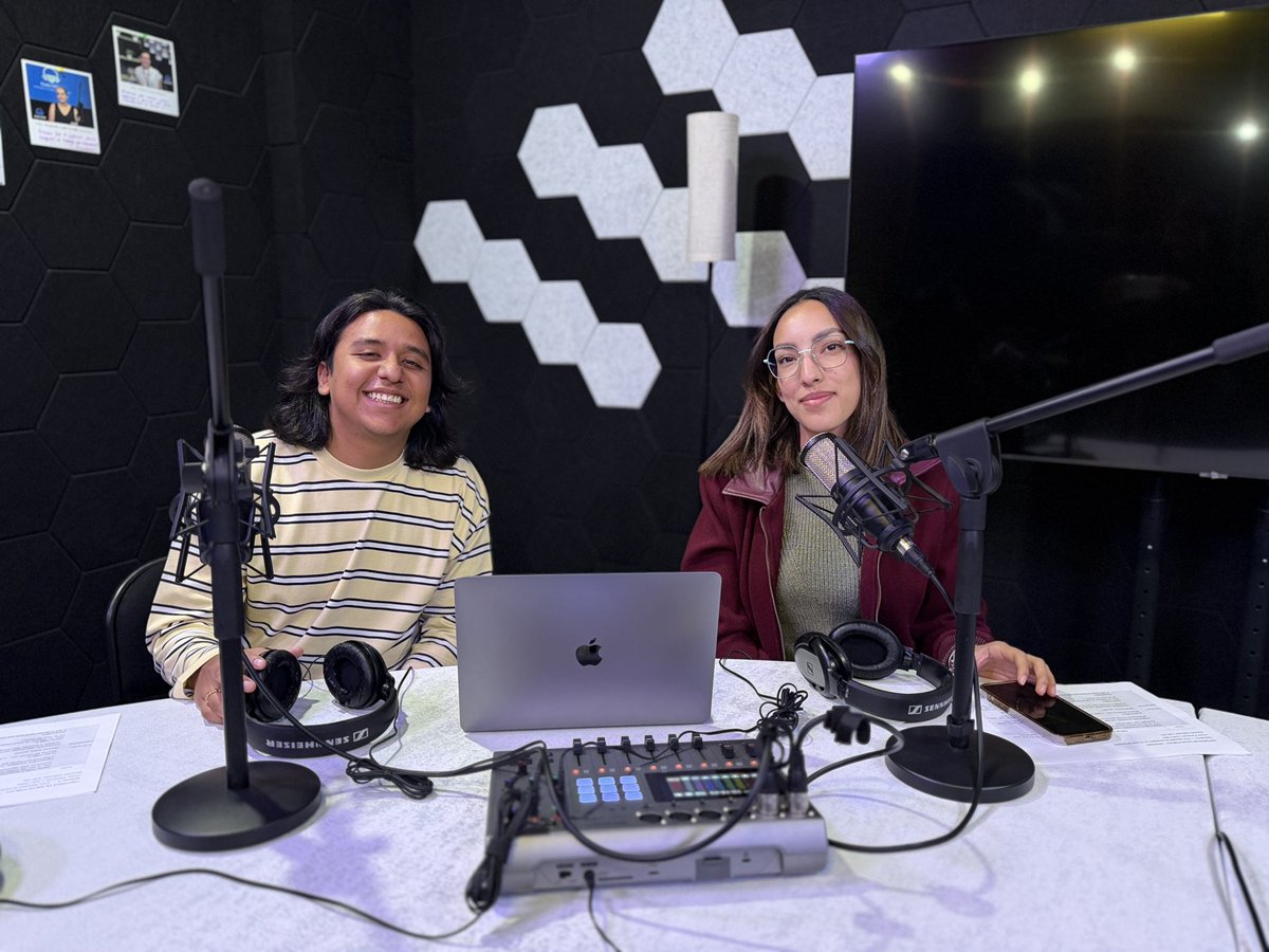 SaludPublicaMx's tweet photo. 🚨 ¡Ojo! El sarampión sigue aquí.
En este episodio de Historias de Salud Pública te contamos por qué las vacunas importan y cómo protegerte a ti y a tu comunidad 🎧

Ya disponible en Spotify:
🔗 https://t.co/TCkOlOEGFn

#Sarampión #Podcast #RadioESPM #CienciaParaCompartir #INSP https://t.co/Y1viR9JjZf