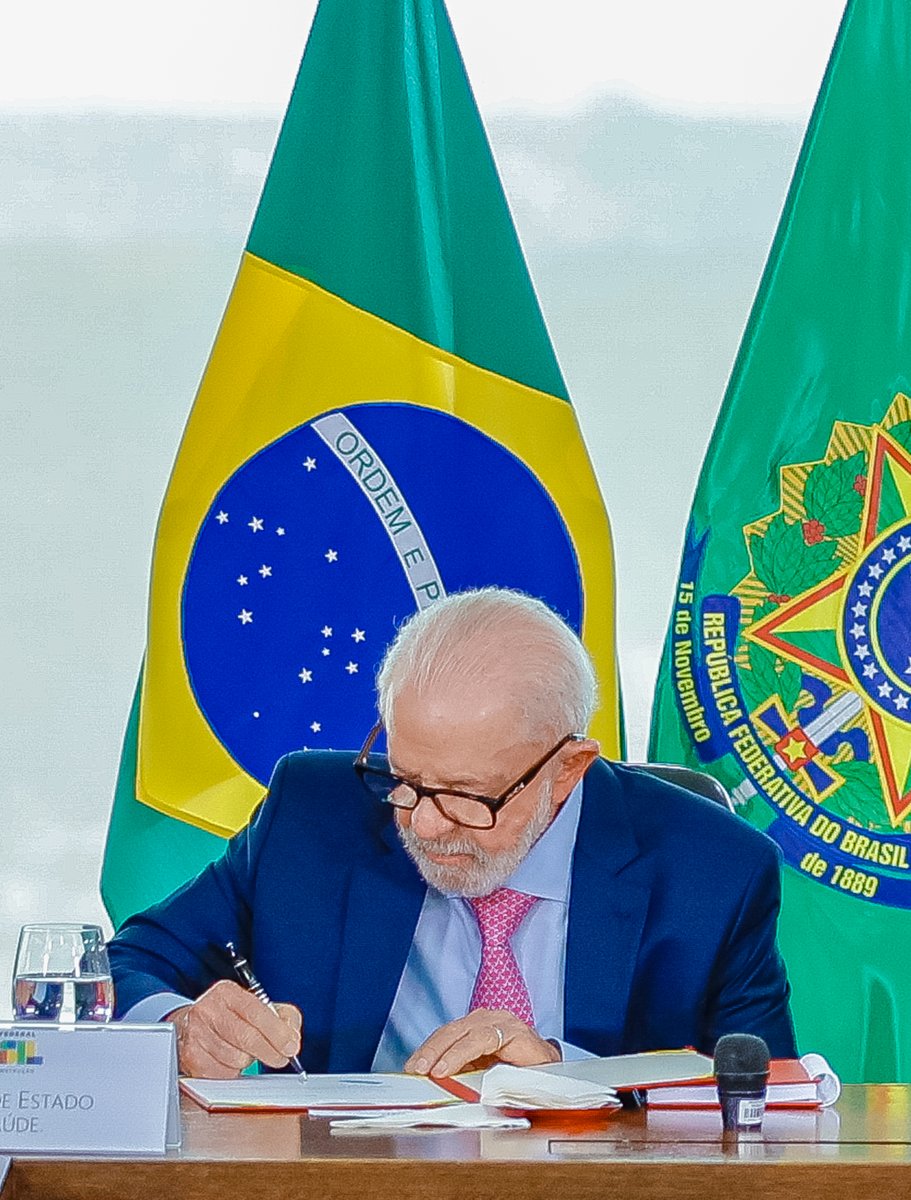 VETOU: O presidente Lula decidiu vetar trechos do projeto de lei aprovado pelo Congresso que permitiam aumento de remunerações a servidores acima do teto constitucional. ✍🏼🇧🇷