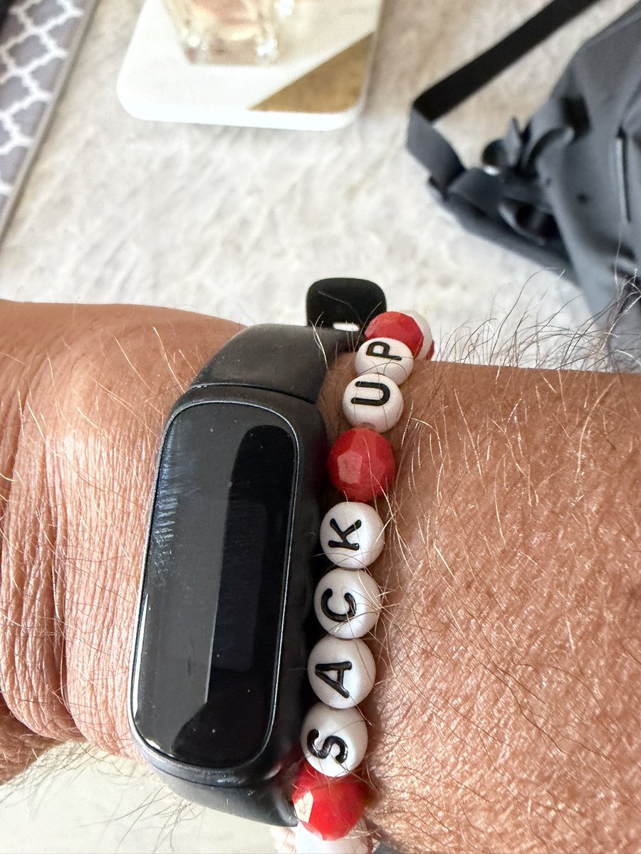 dandakich's tweet photo. Media didn’t say a thing when @DukeMBB Head Coach Scheyer lied his ass off about a FELONY being committed on one of his “staff members”
NOT A WORD!!

Now the same lil boys and girls are angry Cronin disciplined a professional athlete and treated a dumbass reporter like a dumbass
Yall are so full of shit
