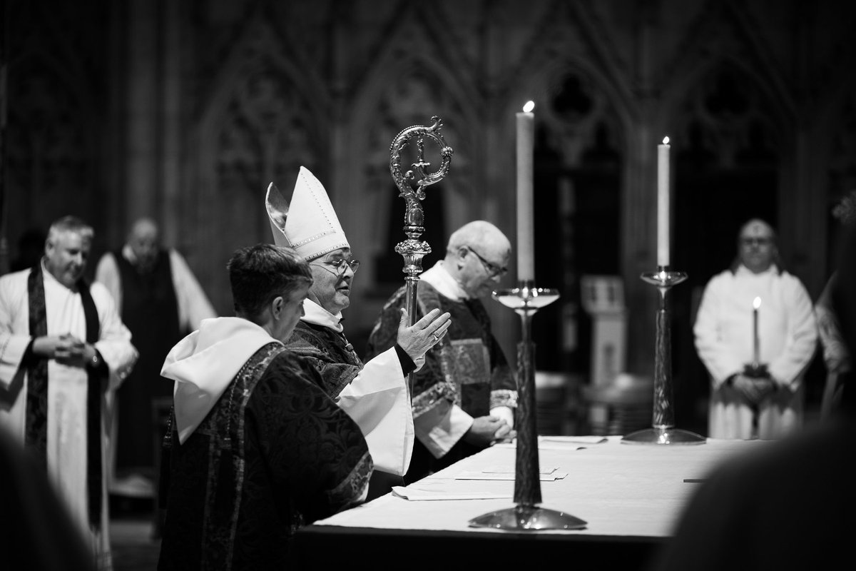 York_Minster's tweet photo. Today, Ash Wednesday, we welcomed over 3,500 people through the doors for prayer and reflection.

Amongst them the Archbishop of York and the Dean of St George's College, Jerusalem, who presided and preached respectively at this evening's service. https://t.co/FnoPayyjie