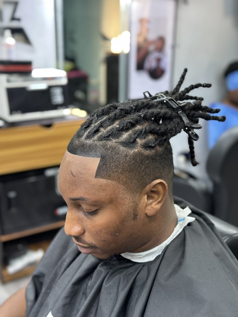 centycutz's tweet photo. Precision trim ✨ https://t.co/ceOGDeN9vM