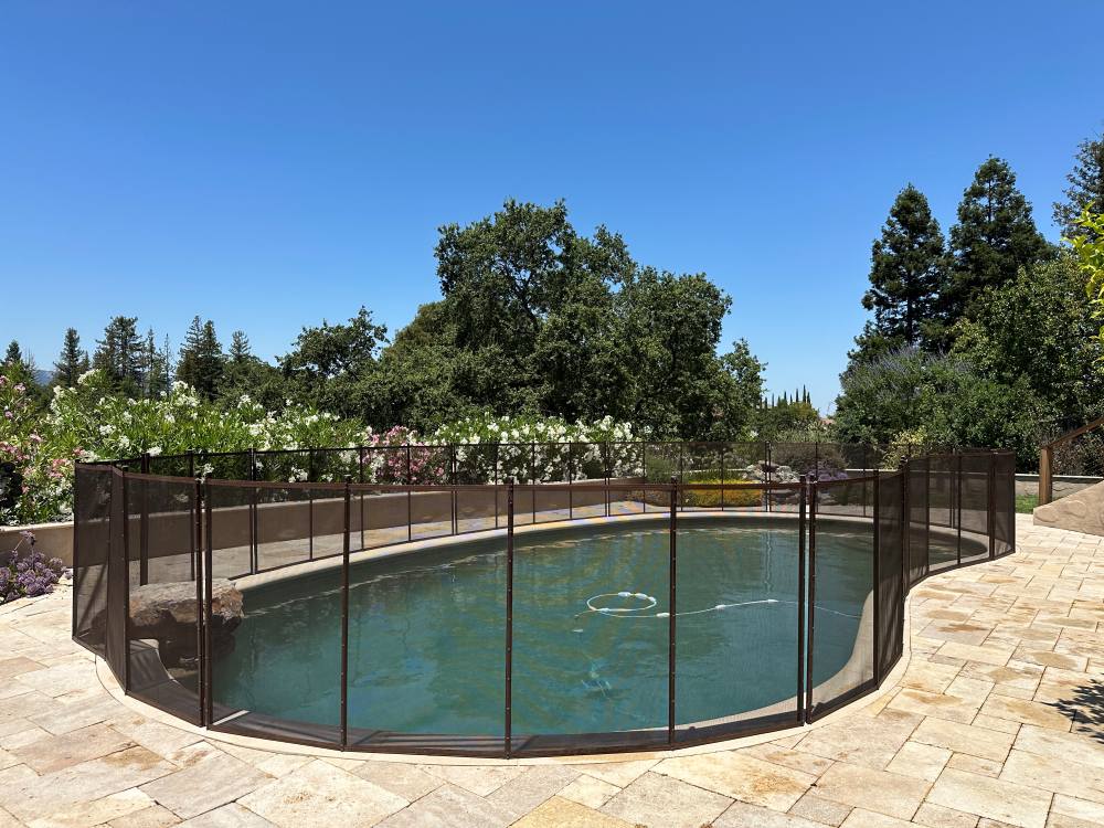BabyBarrierSJ's tweet image. At your home, prioritize pool safety to ensure the well-being of children, both your own and those visiting. #PoolBarrierCompany #RemovablePoolFence 
babybarrierpoolfences.com/project/califo…