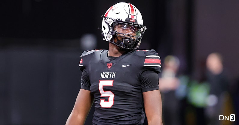 JakeMRowe's tweet photo. Next up in our Newcomer Profile series is former 4-star OLB Khamari Brooks, a guy that Georgia worked HARD to land (PLUS)

https://t.co/C8aXzixDMW https://t.co/wNhboBfHvs