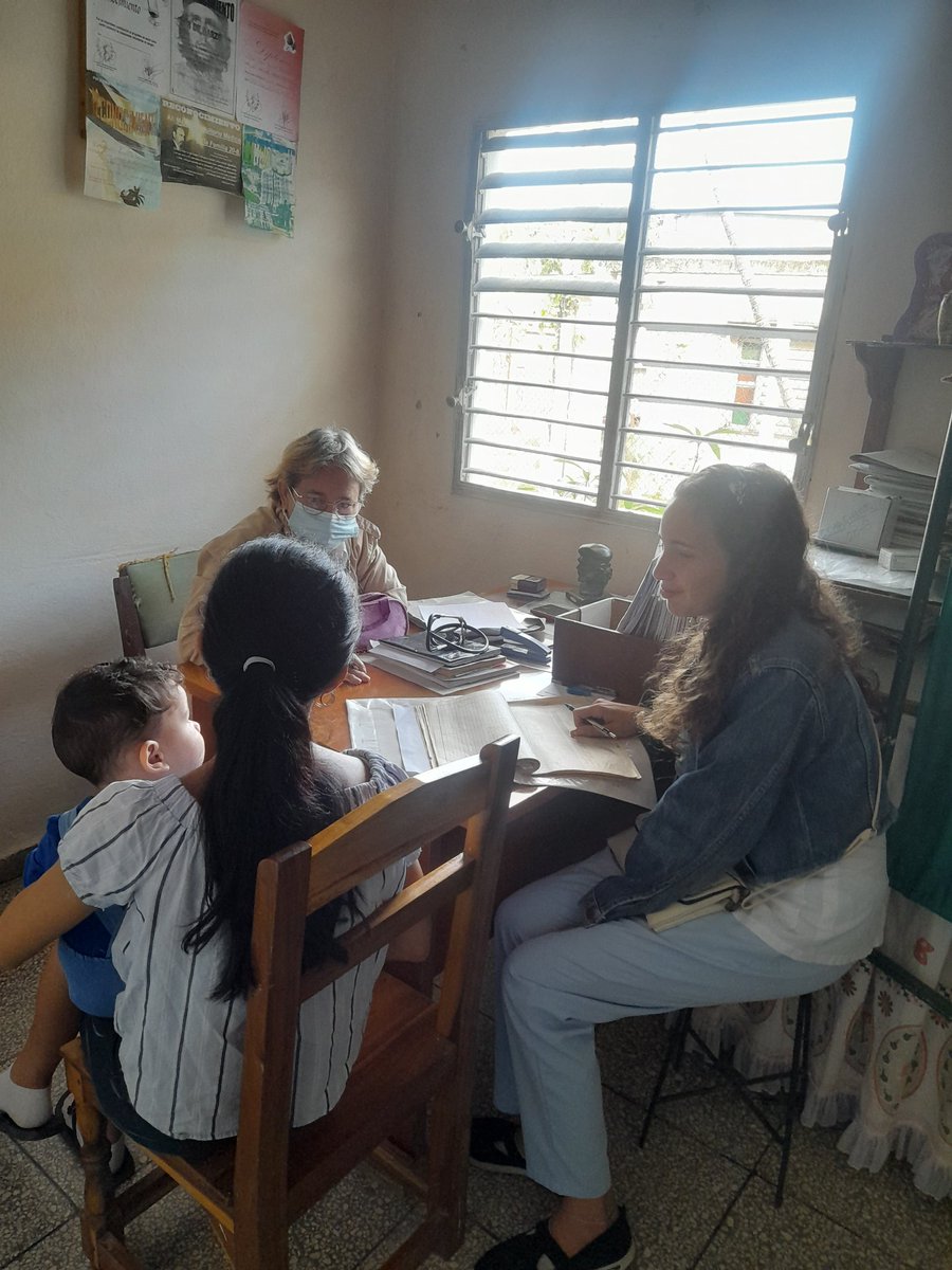 BuroUcmVC's tweet photo. Educación en el trabajo en las áreas de #Salud.
La @ucmvccu continúa la formación desde otras variantes, donde estudiantes de Medicina y Enfermería se vinculan a actividades en CMF.
#CubaEstáFirme 
#60deExcelencia https://t.co/gAupwYB4z6