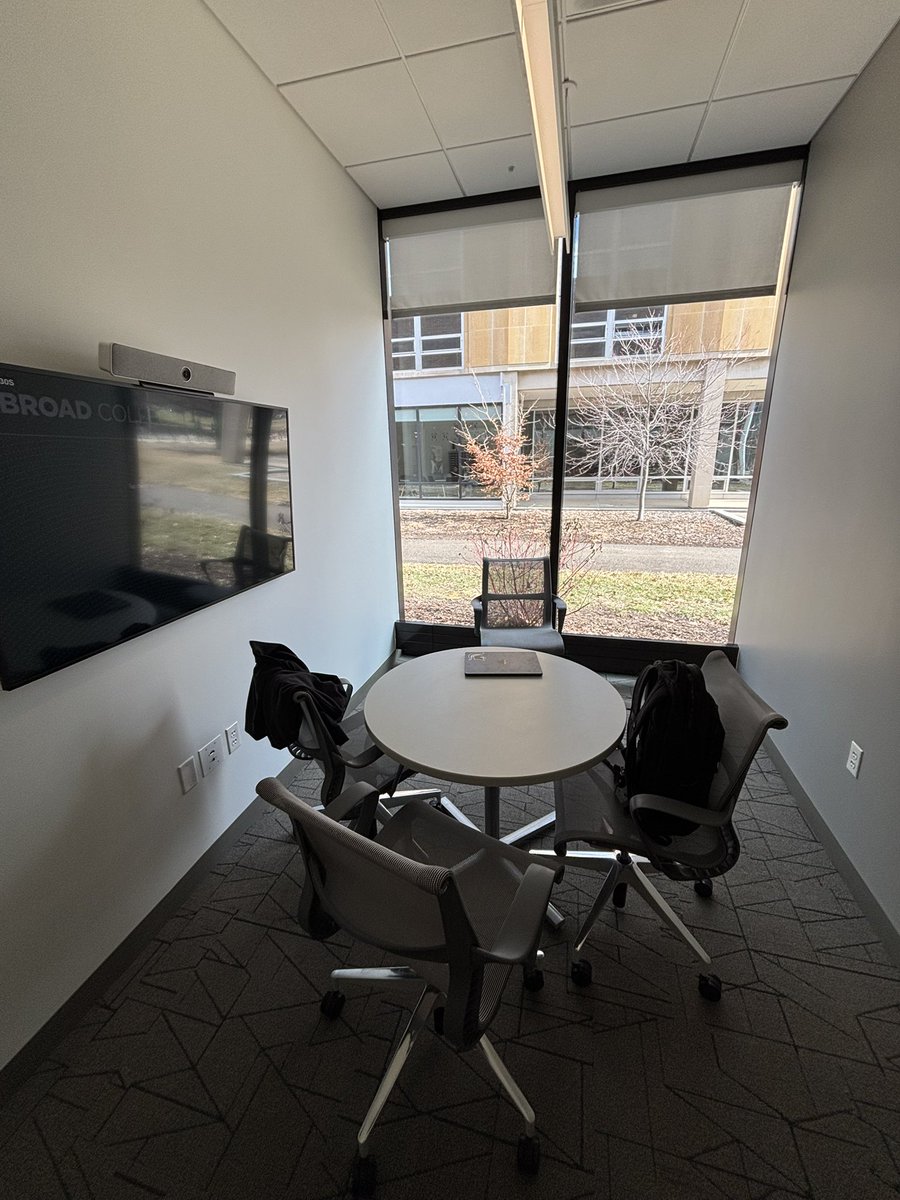 JERRYFIGMBA's tweet photo. This interview suite has never seen such love for the game. https://t.co/Y6DTGaWQ3N