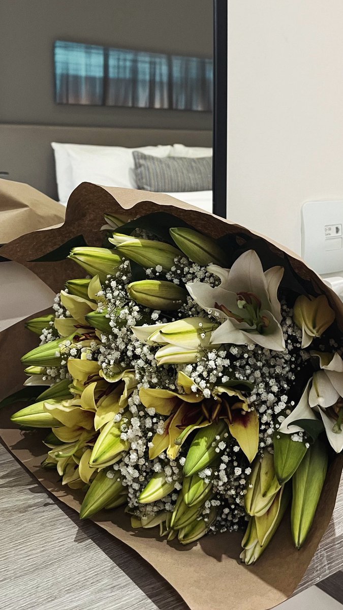 thandoau's tweet photo. look at how they bloom, wow man 🥹 https://t.co/hBJifU7q98