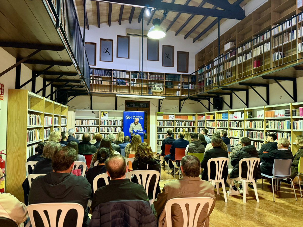 PPdeMallorca's tweet image. 🔵 Porreres fa una passa endavant.

Avui s’ha renovat la Junta Local del PP de Porreres amb el suport de molts afiliats i simpatitzants que han volgut deixar clar que el municipi vol un nou impuls.

Miquel Sagreras assumeix la presidència al capdavant d’un equip compromès,