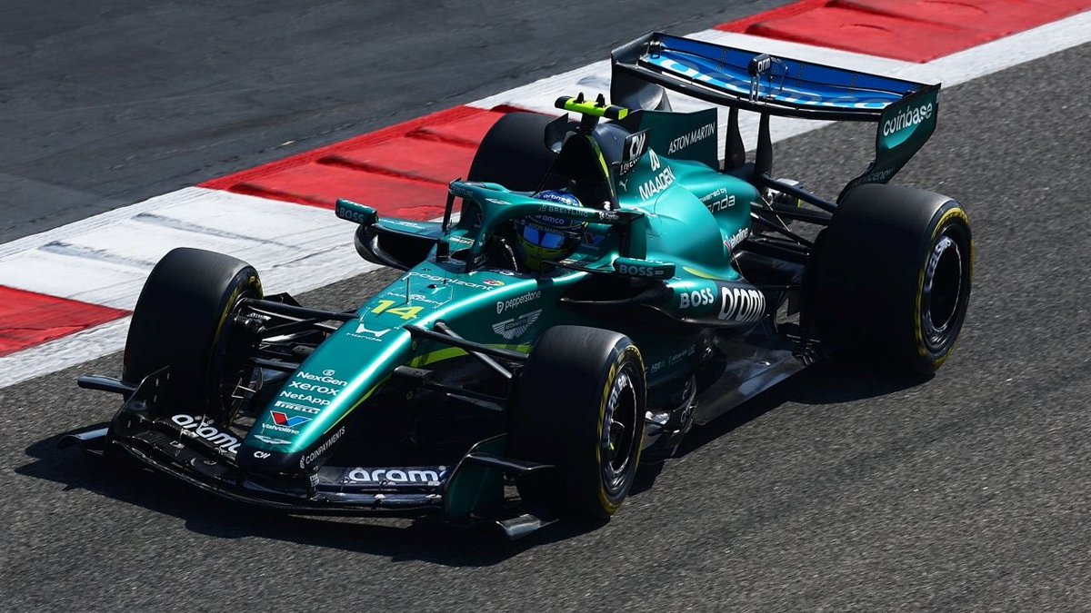 AdrianMCF's tweet photo. Si la Fórmula 1 fuese una competición seria y quisiese igualdad entre los equipos, una de las medidas más interesantes a implementar sería que Aston Martin y Audi pudiesen rodar con dos coches en los test para que sus motores obtuvieran más rodaje, ya que no tienen equipos clientes.

Pero por supuesto con condiciones, como por ejemplo que el segundo coche fuese prácticamente una maqueta y no sacaran ventajas de análisis aerodinámicos.