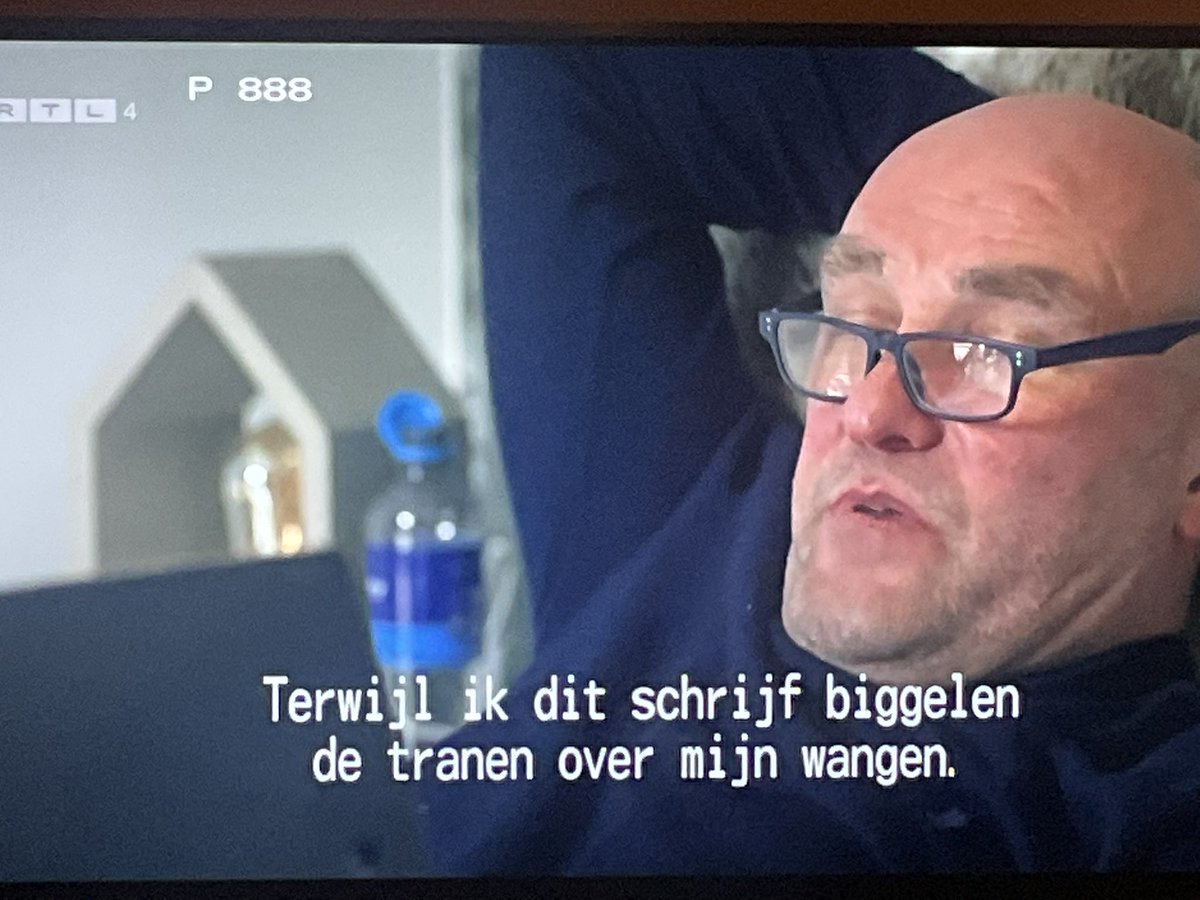 montflor's tweet image. Het is gewoon niet meer om aan te zien, dat onechte gejank van Sjielbèr. Onbegrijpelijk dat Elsje zulke oogkleppen op heeft. #wintervolliefde