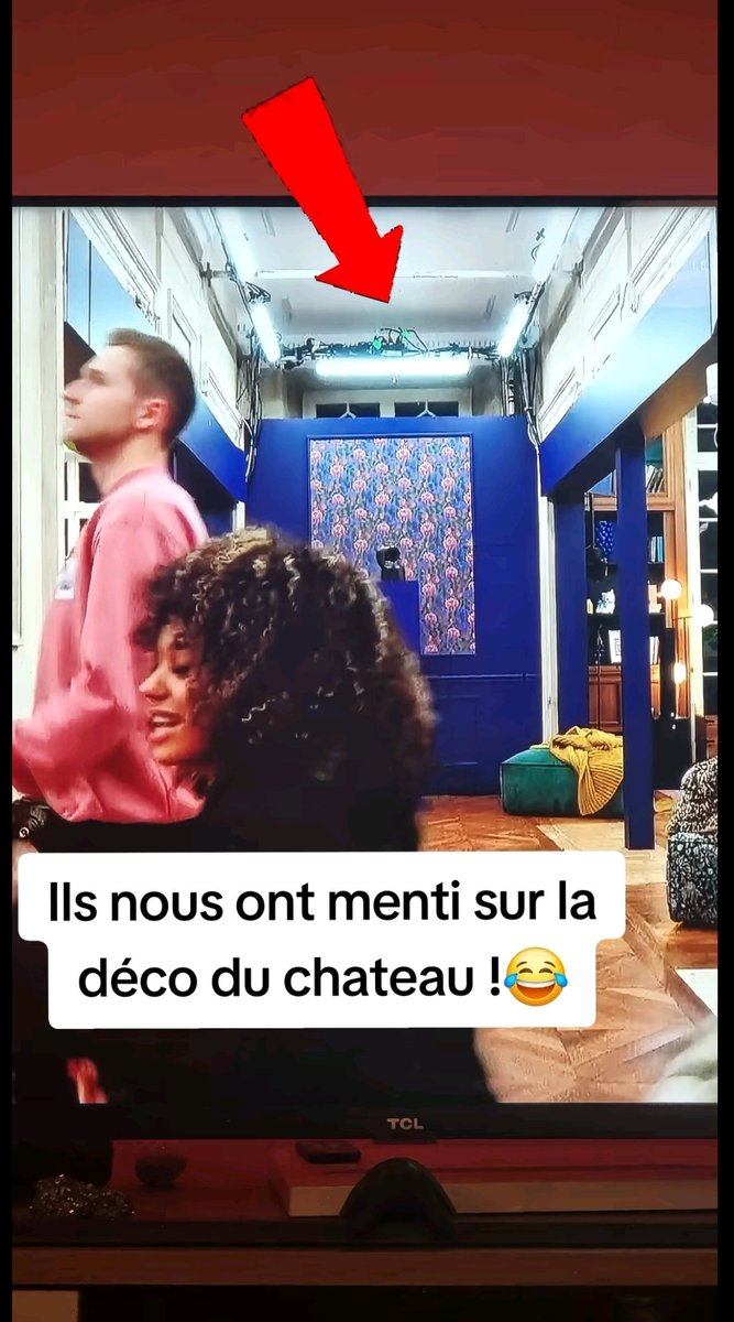 staracreact's tweet image. Voici pourquoi tous les invités sont si surpris en visitant le château 🤣
#StarAcademy