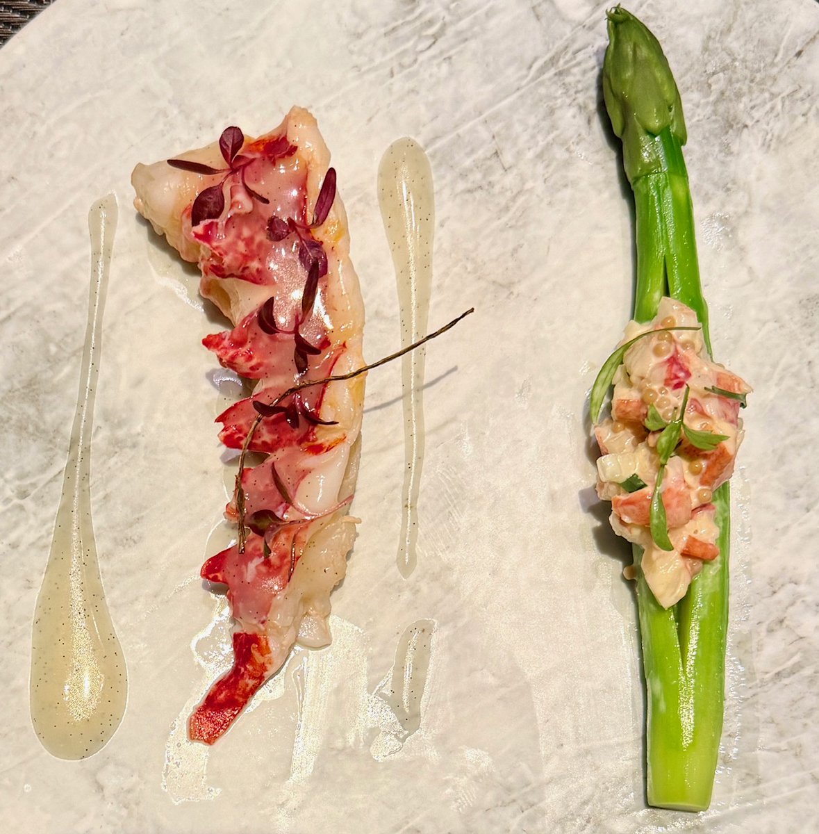 Some ingredients and platings just make themselves. Just kidding. Takes a real chef do to this stuff.
.
cooksavorcelebrate.com/ryuzu-tokyo/
.
#Lobster #Asparagus