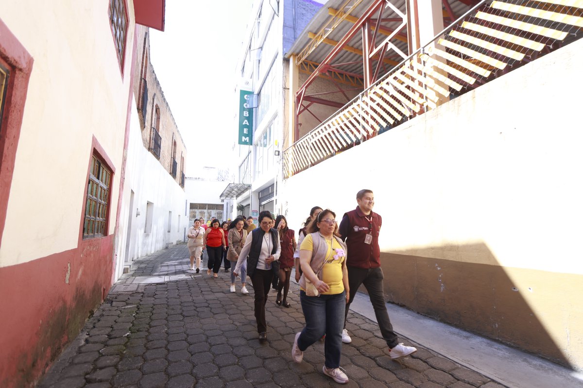 COBAEMex's tweet photo. En el #COBAEM fortalecemos la cultura de prevención. 🚨

Participamos en el Primer Simulacro por #Sismo 2026, reafirmando nuestro compromiso con la seguridad de estudiantes, docentes y personal administrativo. 🏫
Prepararnos es proteger lo más valioso: la vida.

#SomosCOBAEM https://t.co/mOQ14DlsWQ