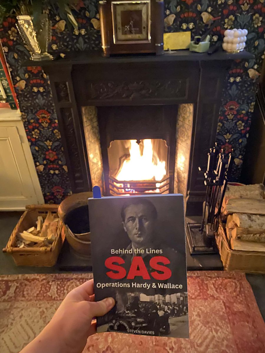 LivingHistoryUK's tweet photo. Lewis messages to say how much he is enjoying SAS Behind the Lines: Operations Hardy &amp; Wallace. 📕 
Thanks for the photo! https://t.co/FFrBEQWltr